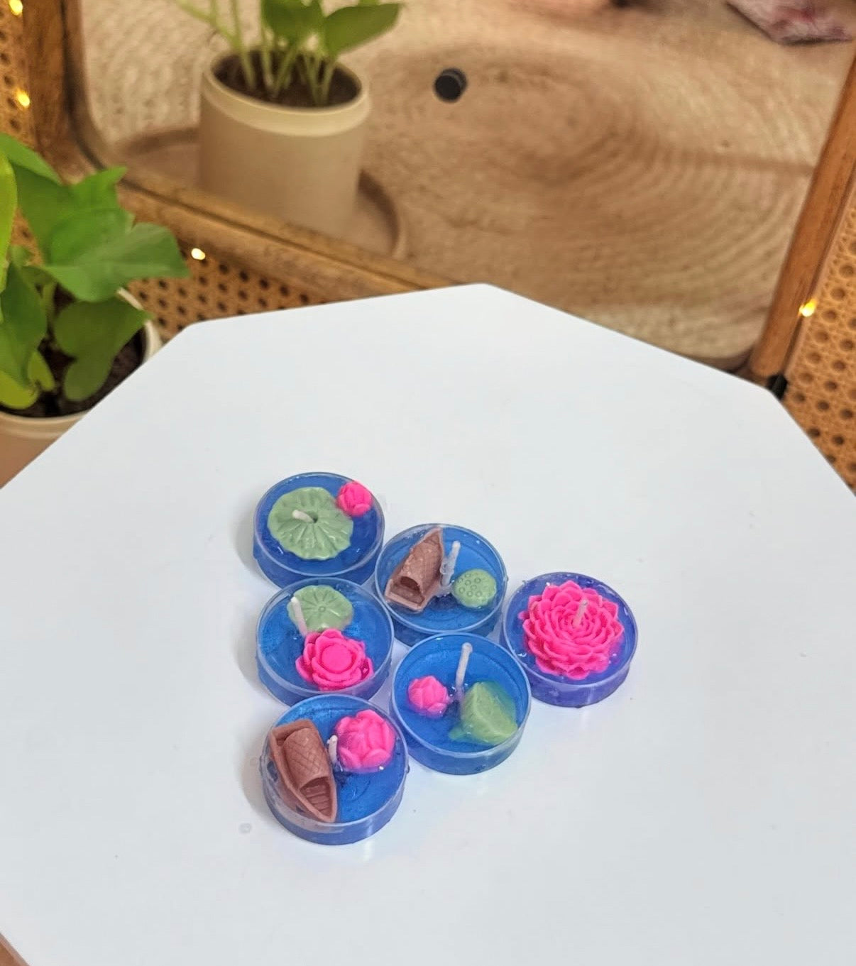 Floating Lotus Tealights