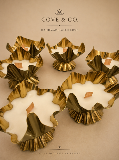 Gilded Bloom Urli