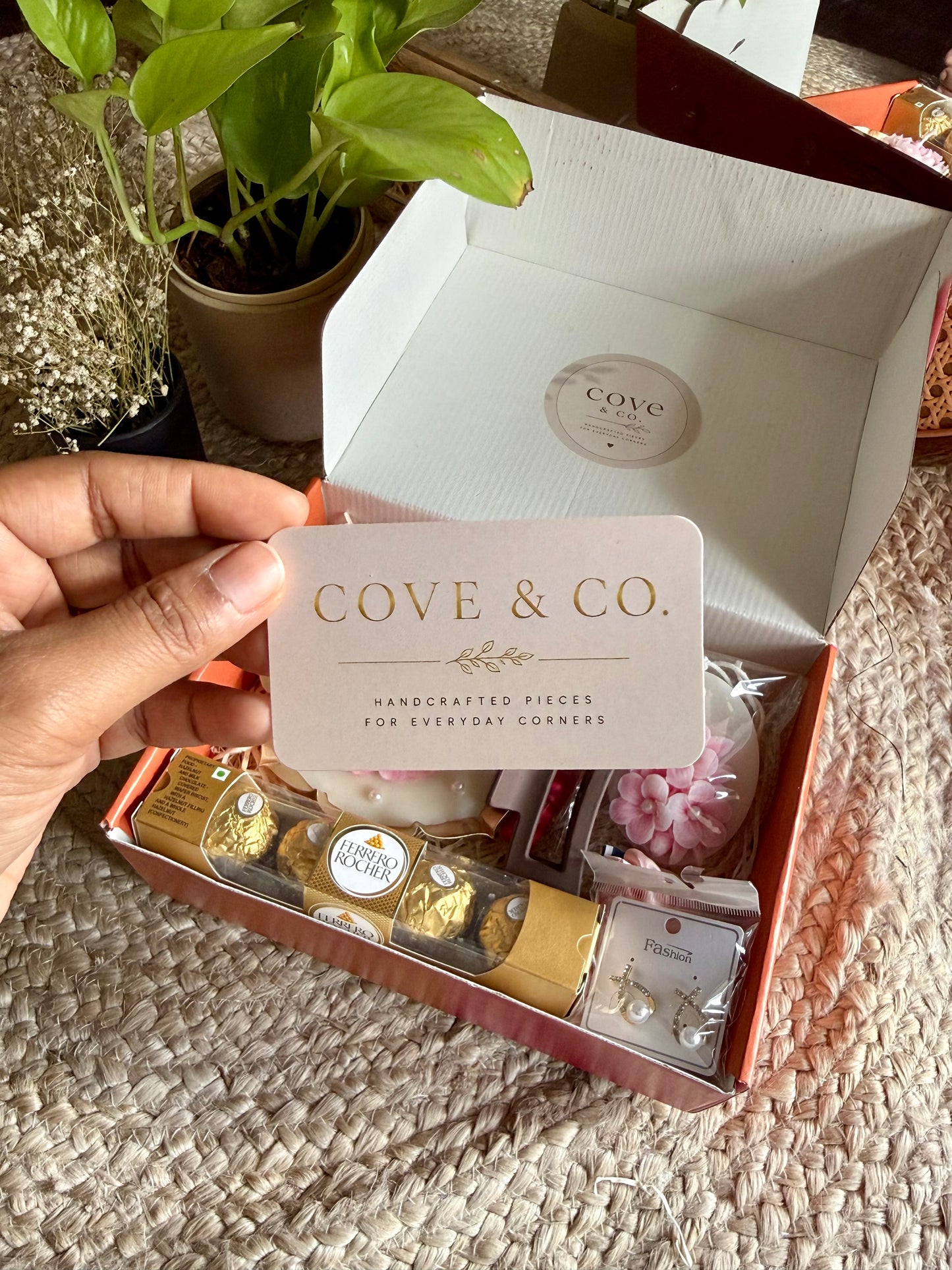 The Sister’s Bloom Box