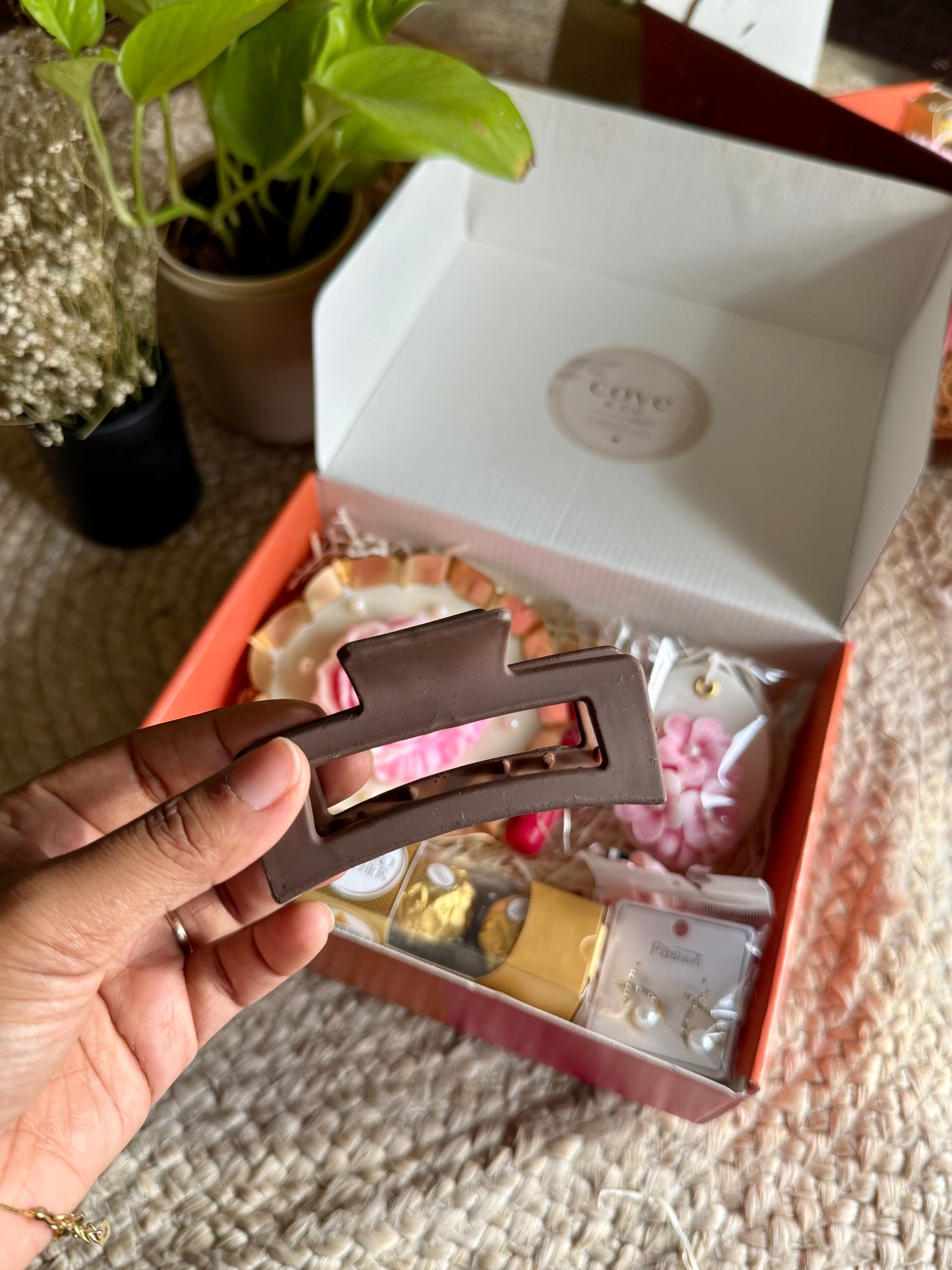 The Sister’s Bloom Box