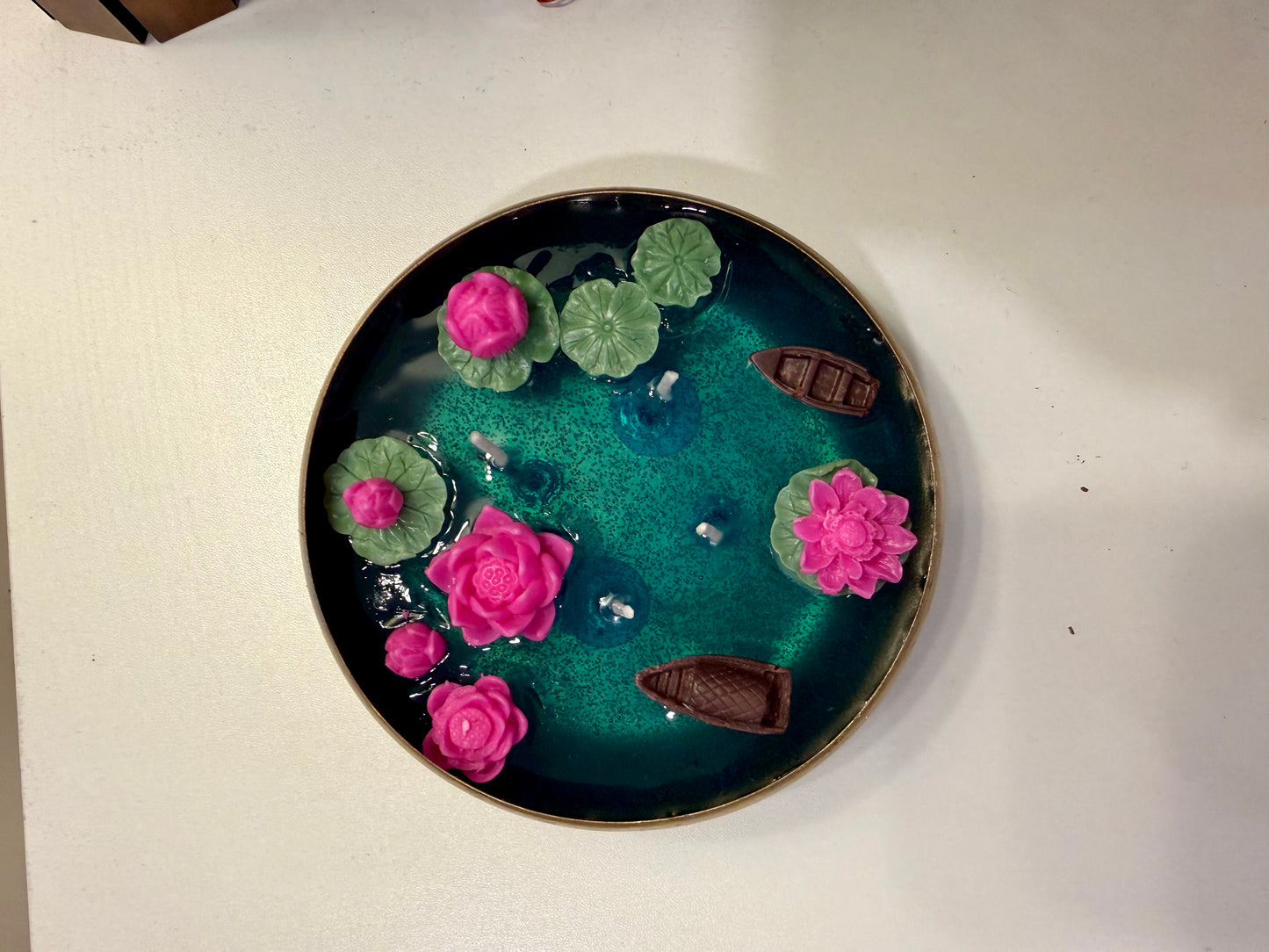 Lotus Lake Urli Candle