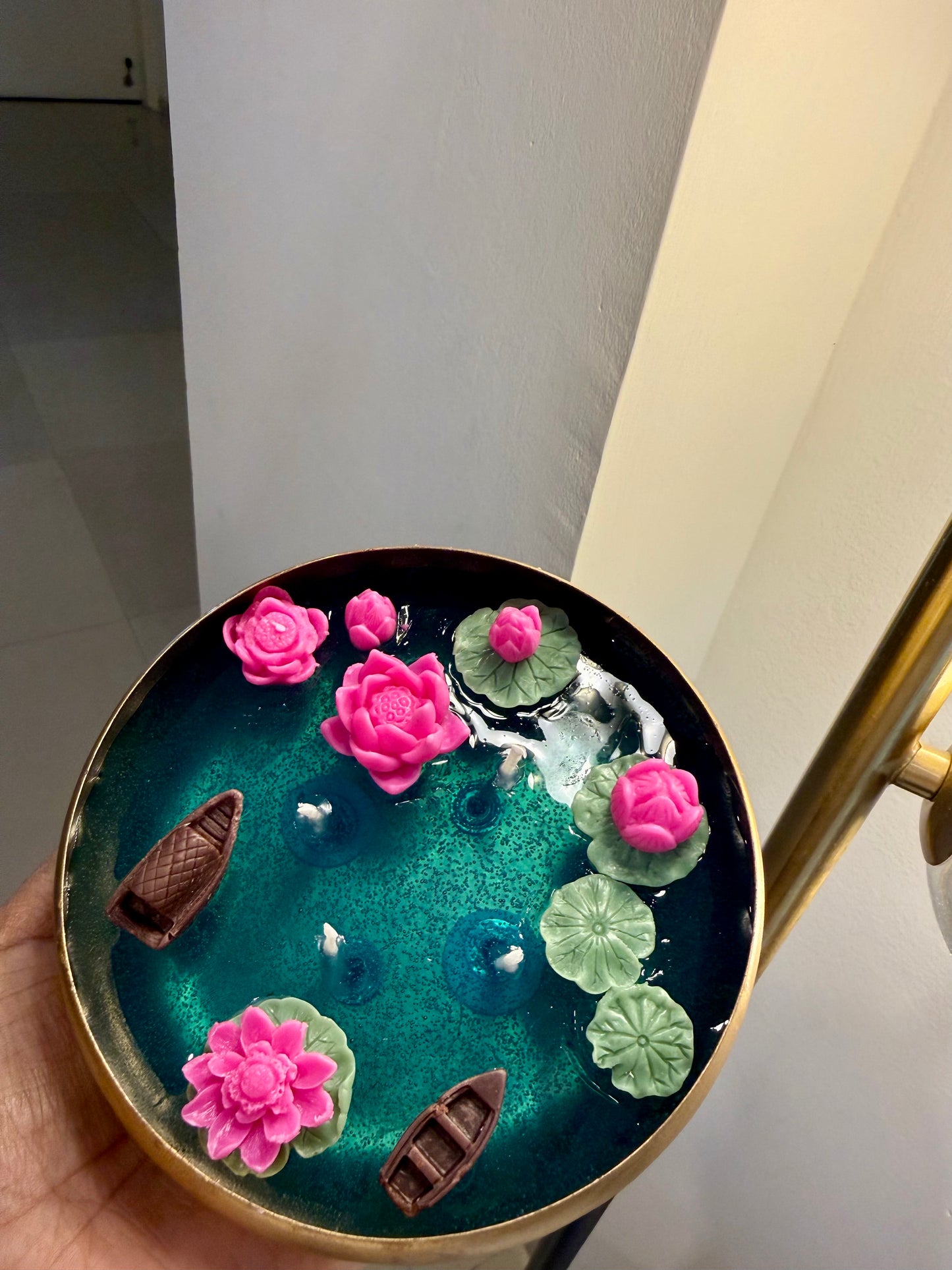 Lotus Lake Urli Candle